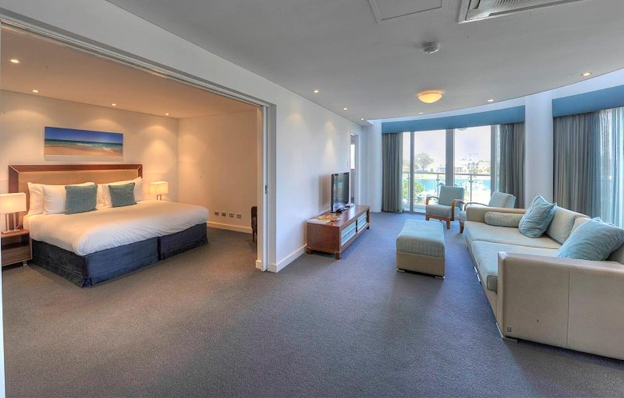 Hotel Seashells Mandurah Esterno foto