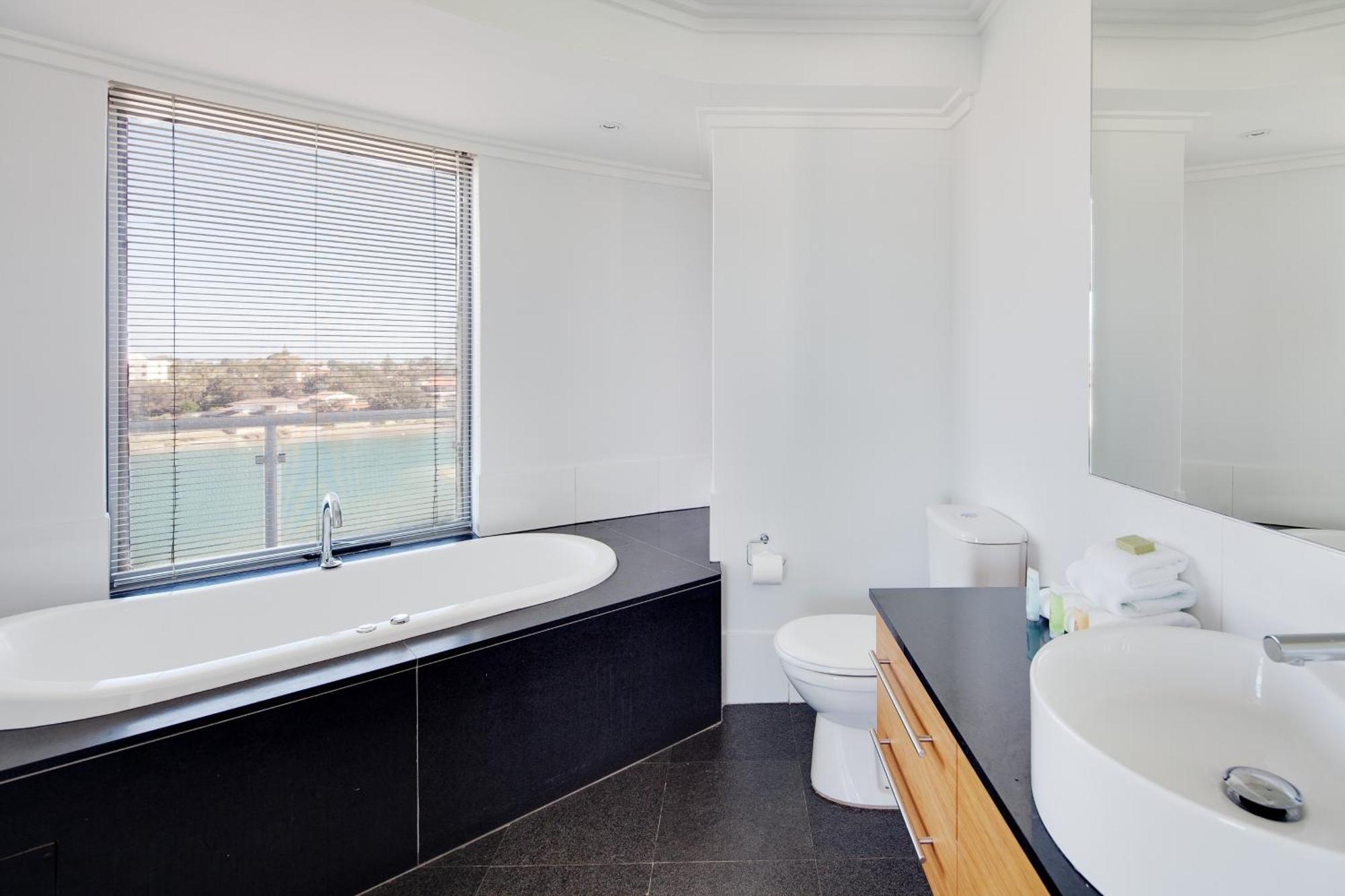 Hotel Seashells Mandurah Esterno foto