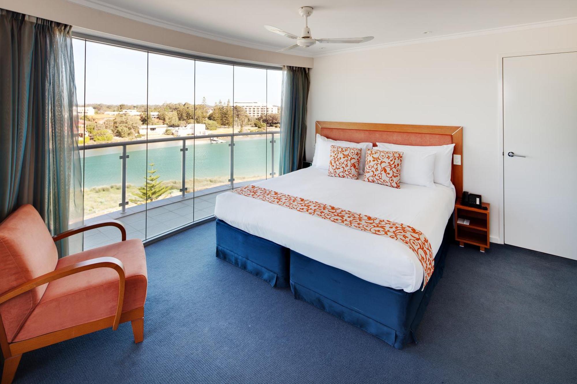 Hotel Seashells Mandurah Esterno foto