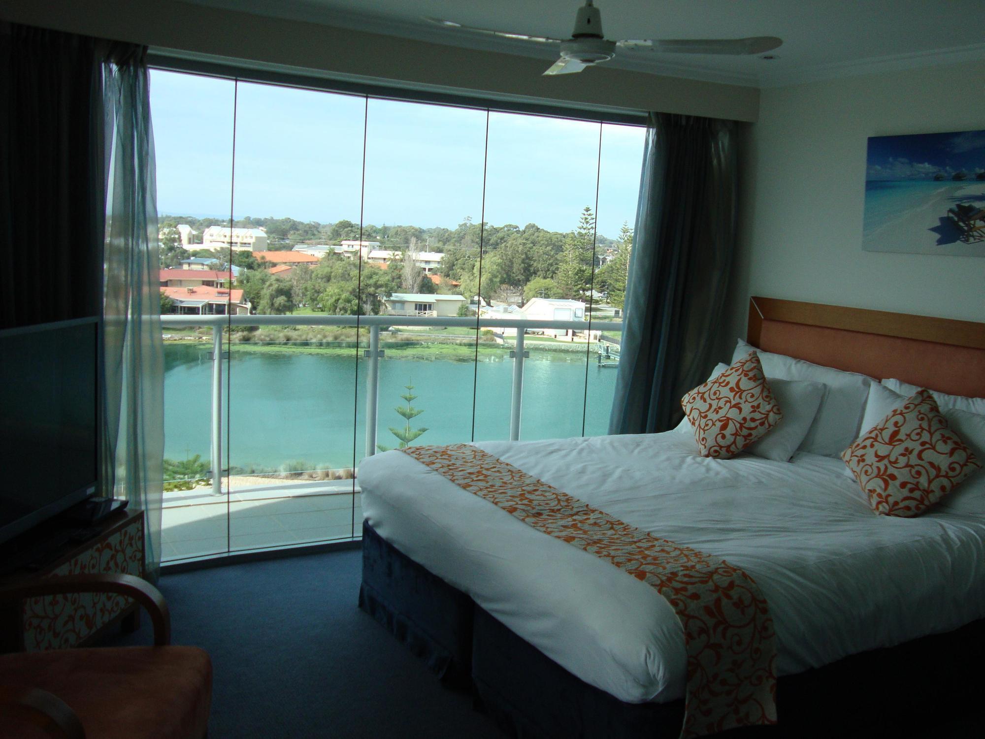 Hotel Seashells Mandurah Esterno foto