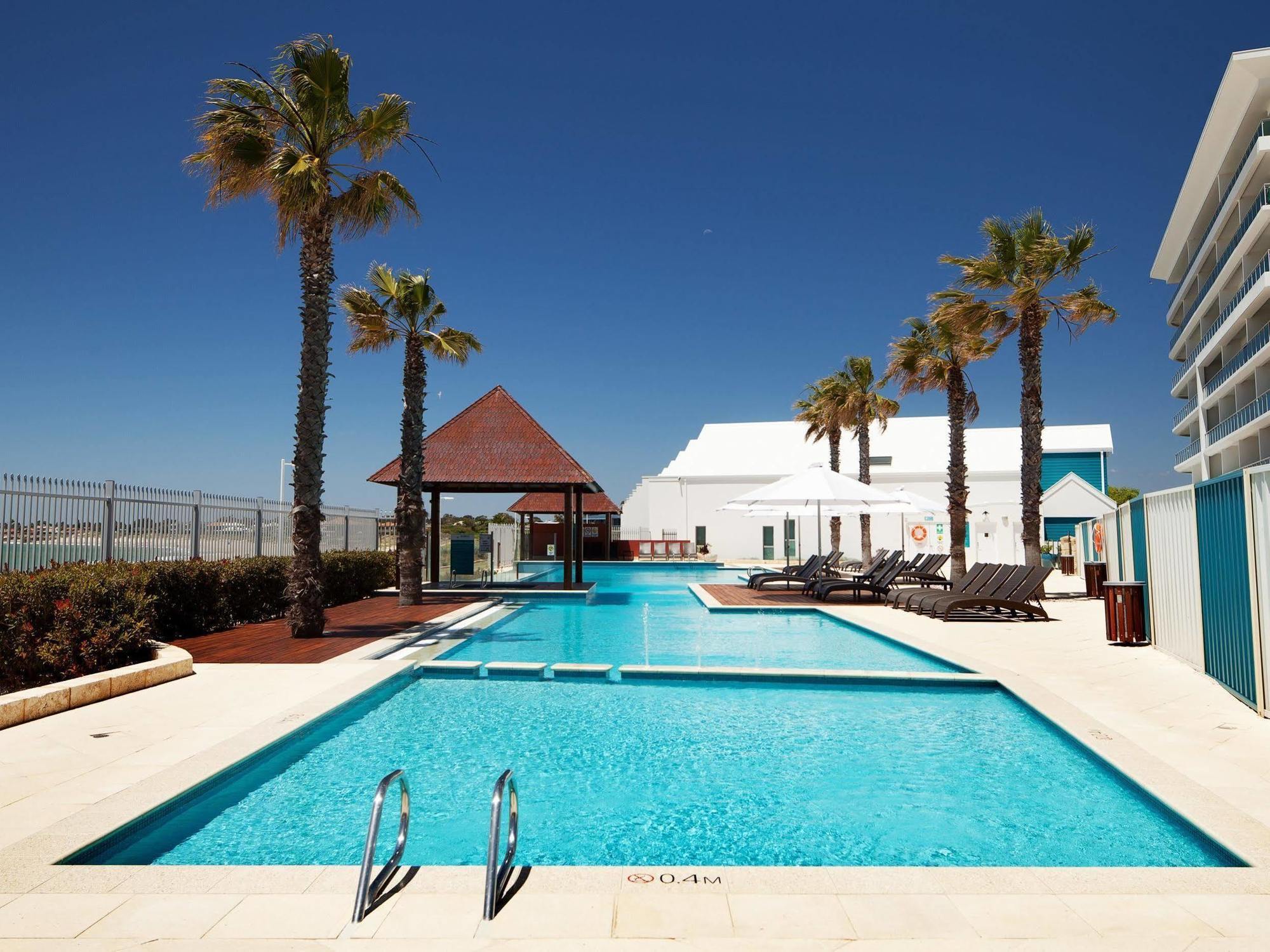 Hotel Seashells Mandurah Esterno foto