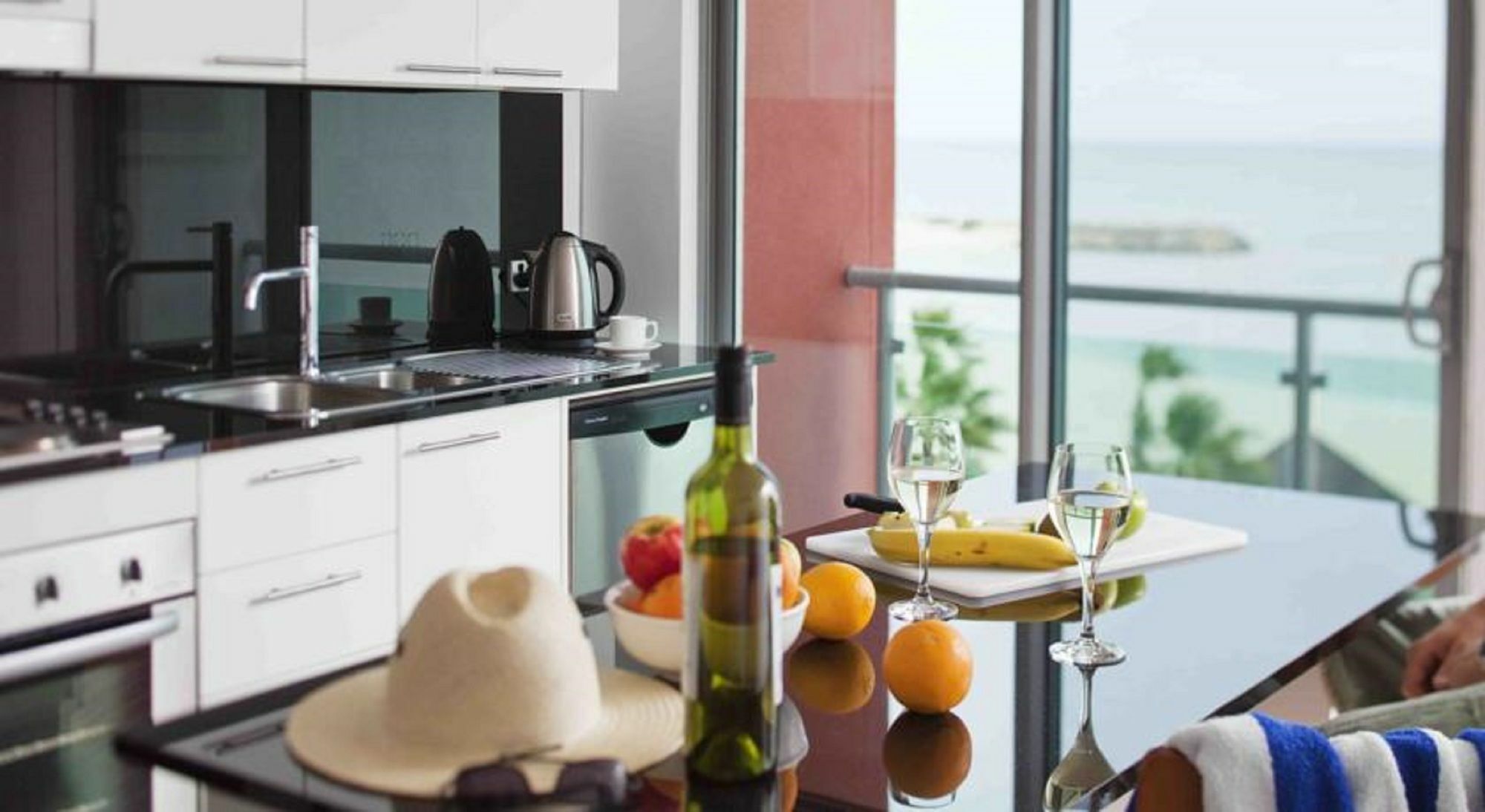 Hotel Seashells Mandurah Esterno foto