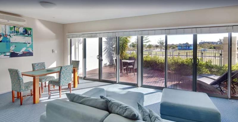 Hotel Seashells Mandurah Esterno foto